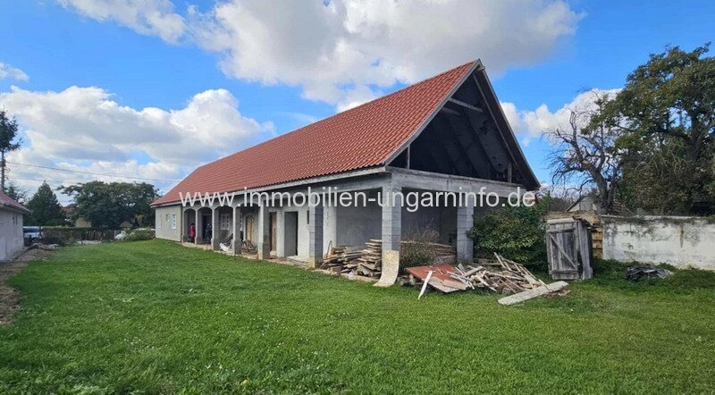 Familienhaus im Umbau mit 1 Hektar Grundstück im Komitat Somogy