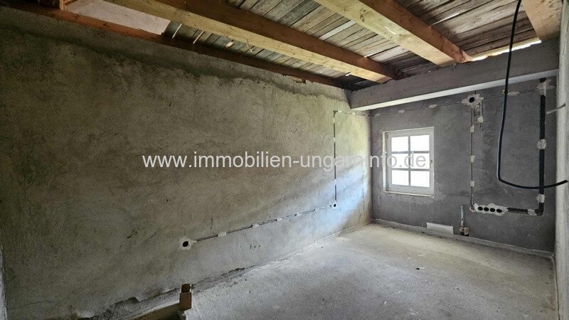 Familienhaus im Umbau mit 1 Hektar Grundstück im Komitat Somogy