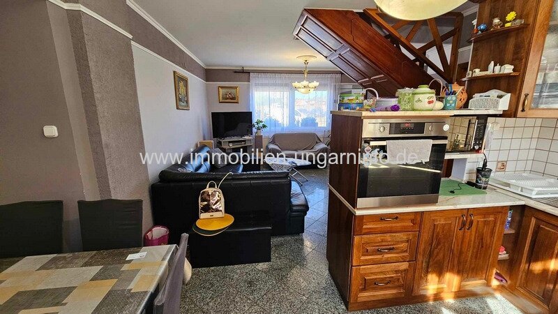 Neuwertiges massive Einfamilienhaus, 12 km vom Plattensee entfernt in Marcali