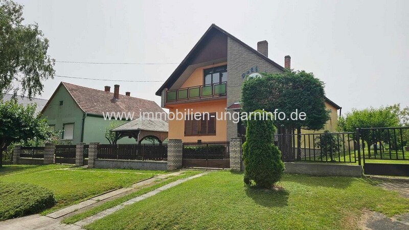 Einfamilienhaus mit Appartement zu verkaufen 12 km vom Plattensee in Marcali