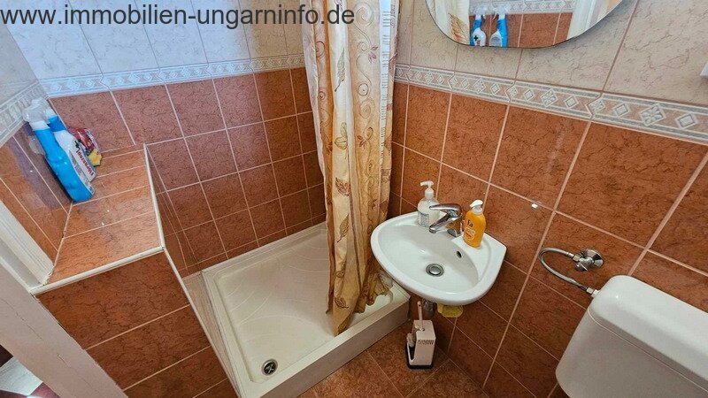 Exklusives Familienhaus mit Apartment in der Nähe des Plattensees