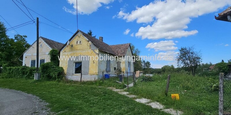 Renovierungsbedürftiges Einfamilienhaus in der Plattenseeregion