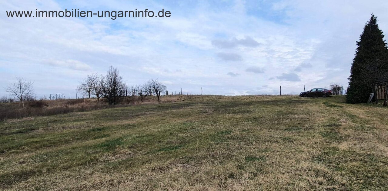 Grundstück in den Weinbergen von Marcali zu verkaufen