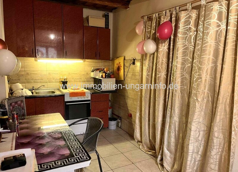 Einfamilienhaus mit großem Grundstück zu verkaufen