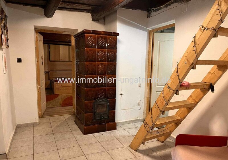 Einfamilienhaus mit großem Grundstück zu verkaufen