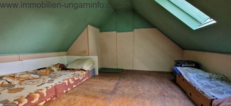 In Kaposvár in der Nähe des Deseda-Sees, bewohnbares Wochenendhaus zu verkaufen