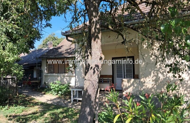 Familienhaus mit Nebengebäude und großem Grundstück im Komitat Somogy zu verkaufen