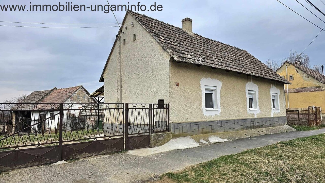 Einfamilienhaus in gutem Zustand 15 km vom Plattensee entfernt