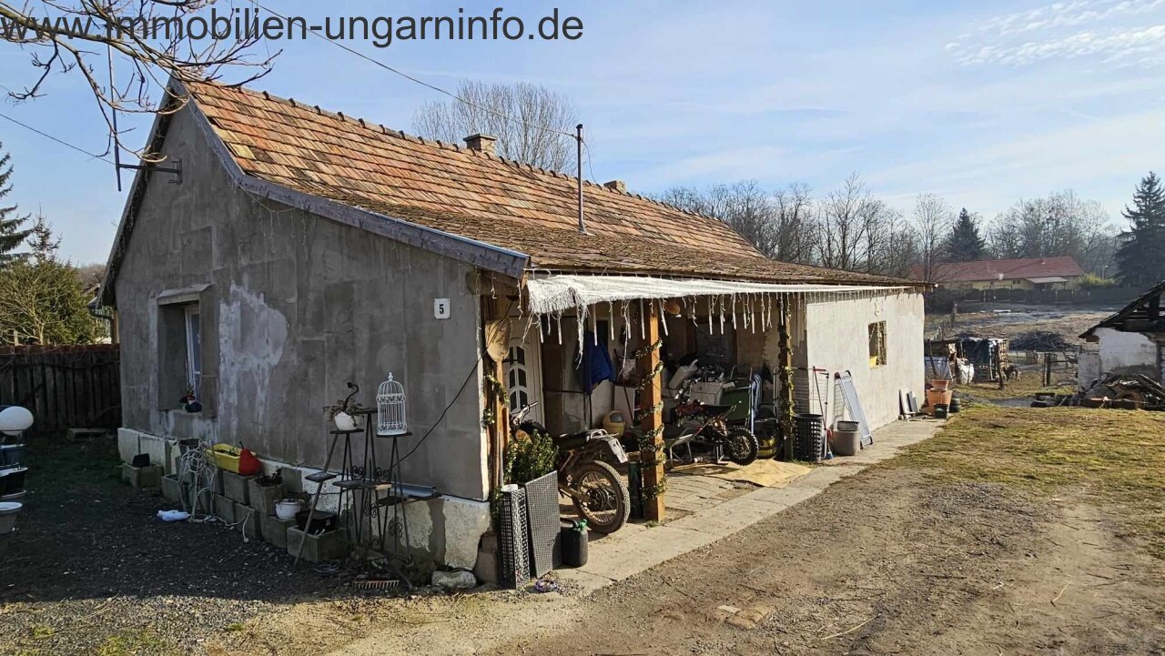 Familienhaus mit 2 Grundstücken in der Nähe des Plattensees