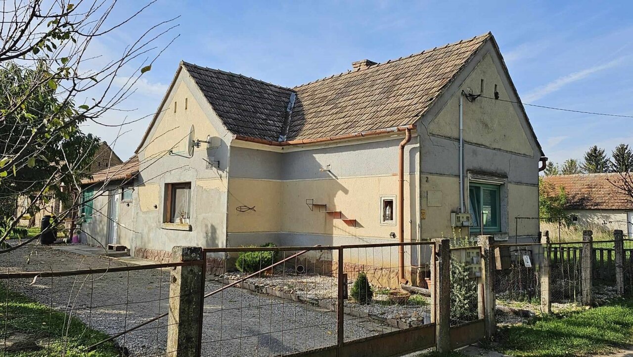 Einfamilienhaus zu verkaufen in einem kleinen Dorf 10 km vom Plattensee entfernt