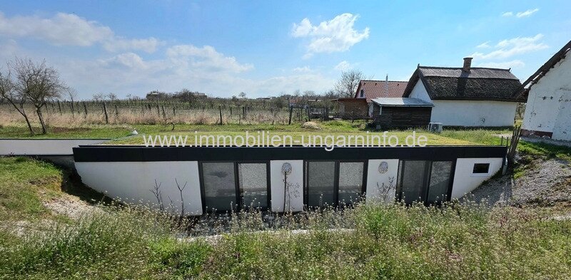 Somogy Vármegye: Einzigartiges, neuartiges Erdhaus und Ferienhaus in grüner Umgebung, 10 km vom Plattensee entfernt 