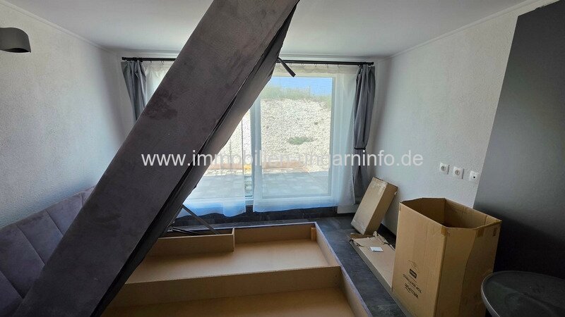 Einzigartiges, neuartiges Erdhaus und Ferienhaus in grüner Umgebung, 10 km vom Plattensee entfernt