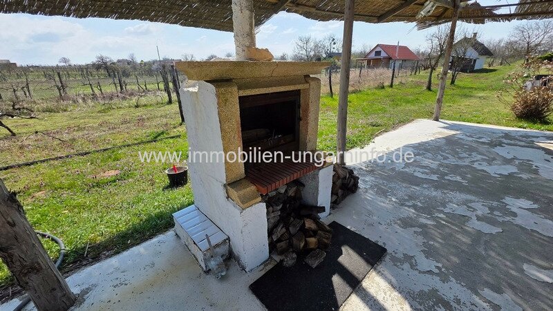 Einzigartiges, neuartiges Erdhaus und Ferienhaus in grüner Umgebung, 10 km vom Plattensee entfernt