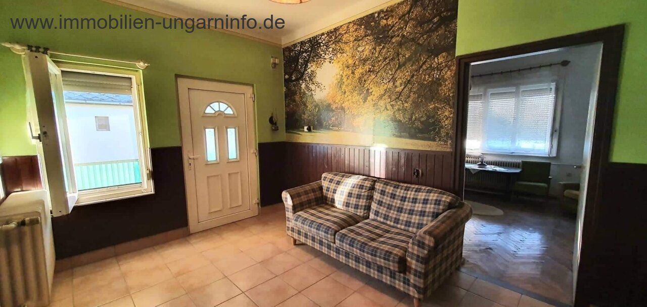 27 km südlich von Balaton in einem kleinen Dorf Einfamilienhaus zu verkaufen