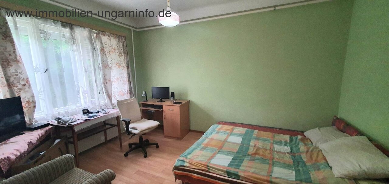 Einfamilienhaus mit Wald in einer Kleinstadt am Plattensee zu verkaufen