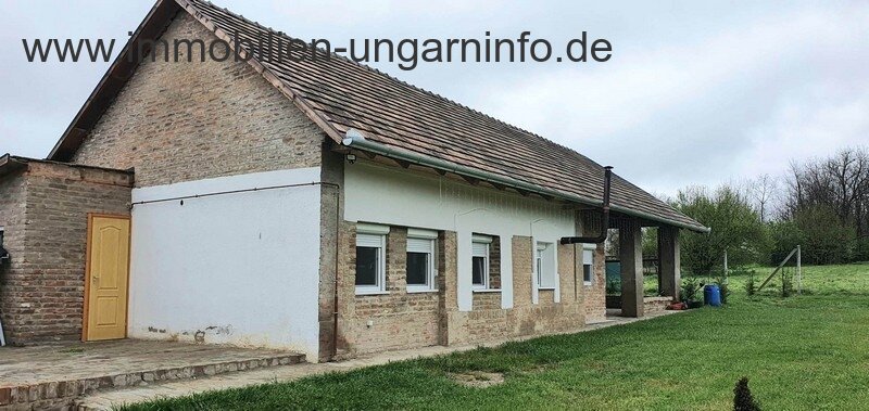 2 Einfamilienhäuser zu einem Preis in der Region Kaposvár zu verkaufen