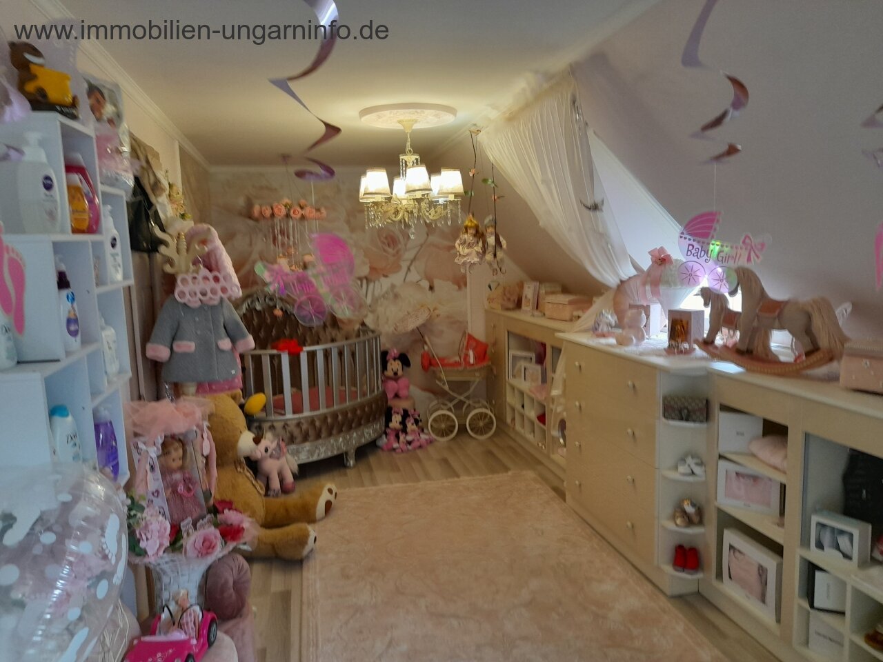 In der Nähe von Hévíz 3-stöckiges modernes Einfamilienhaus in ruhiger Umgebung, mit separatem Eingang Wohnung zu verkaufen