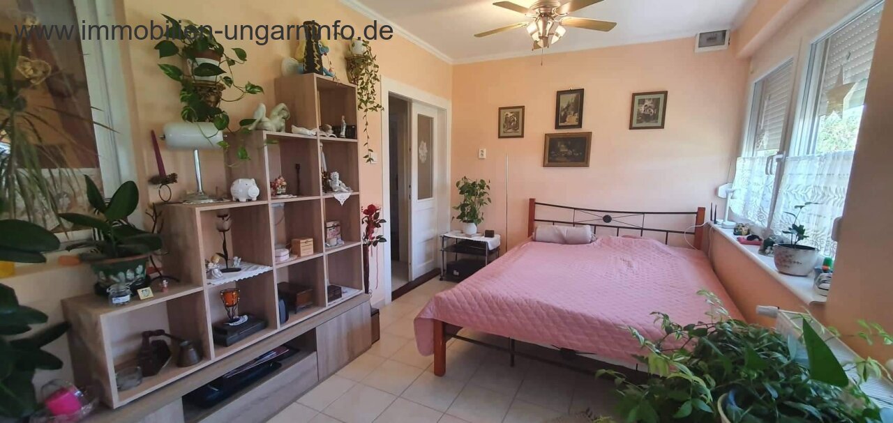 Gut erhaltenes Einfamilienhaus in ruhiger Lage am Plattensee zu verkaufen