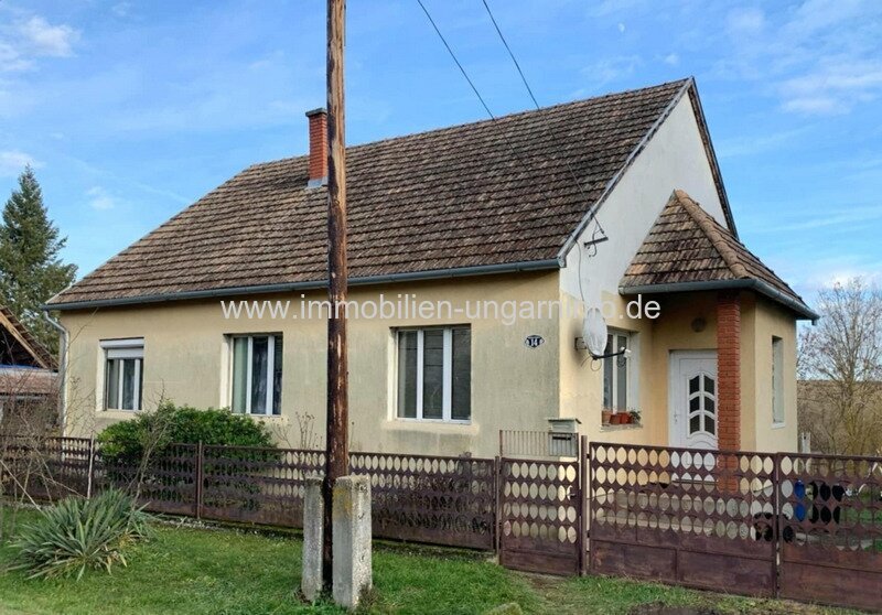 Somogy Vármegye: Einfamilienhaus zwischen dem Plattensee und der Kreisstadt Somogy Vármegye: Einfamilienhaus zwischen dem Plattensee und der Kreisstadt