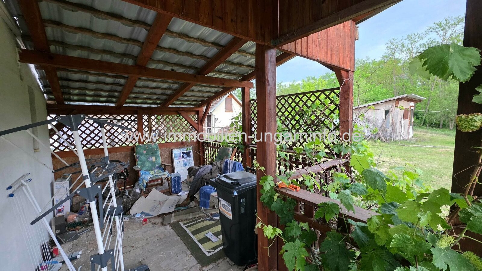 In Libickozma, in der Nähe eines Naturschutzgebiets, steht ein Einfamilienhaus zum Verkauf