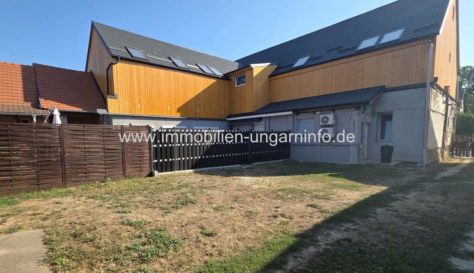 Im Stadtzentrum von Marcali steht eine 65 m² große Wohnung im ersten Stock zum Verkauf