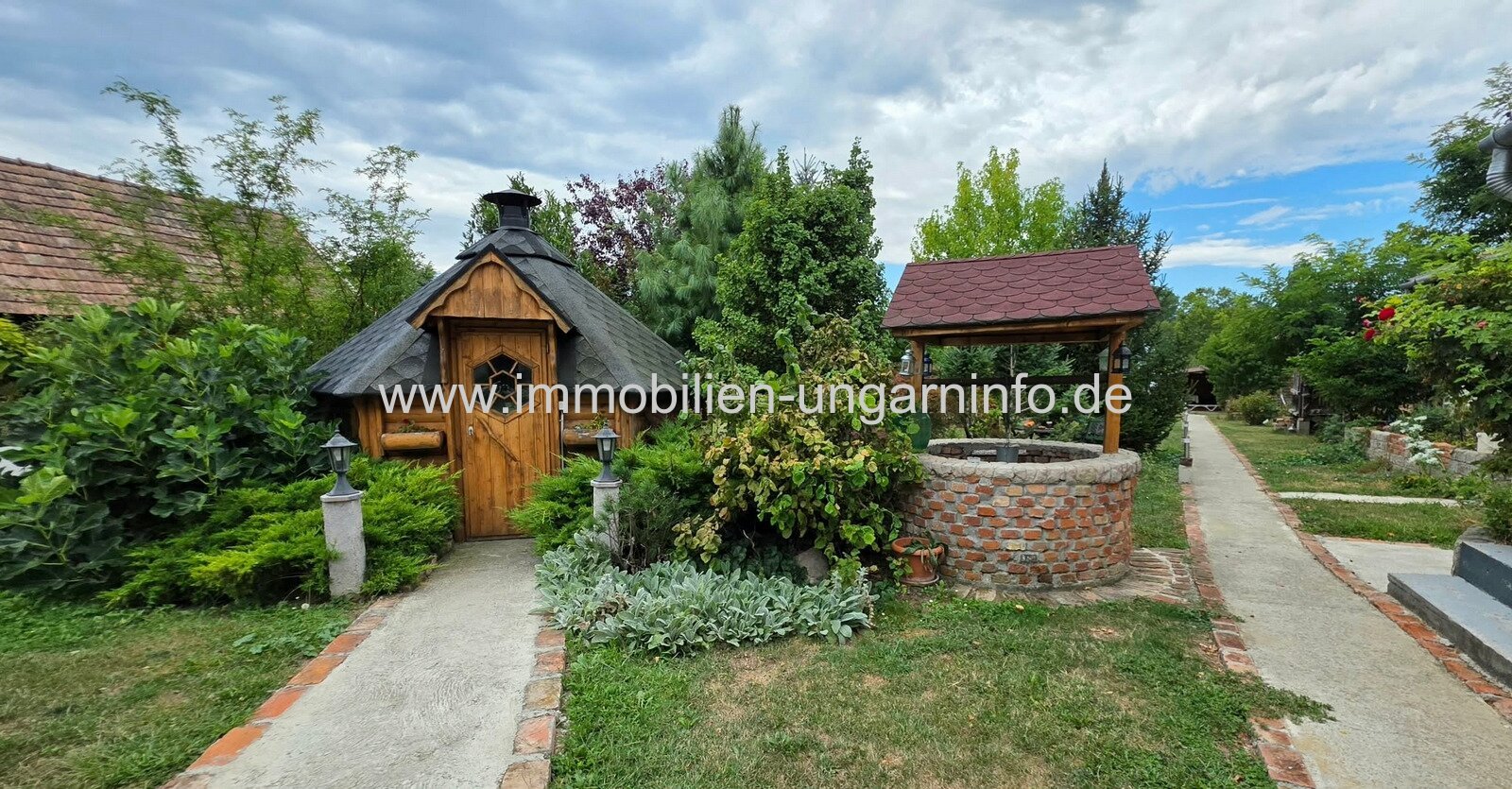 Einfamilienhaus mit 3 Apartments und Swimmingpool in Nikla zu verkaufen