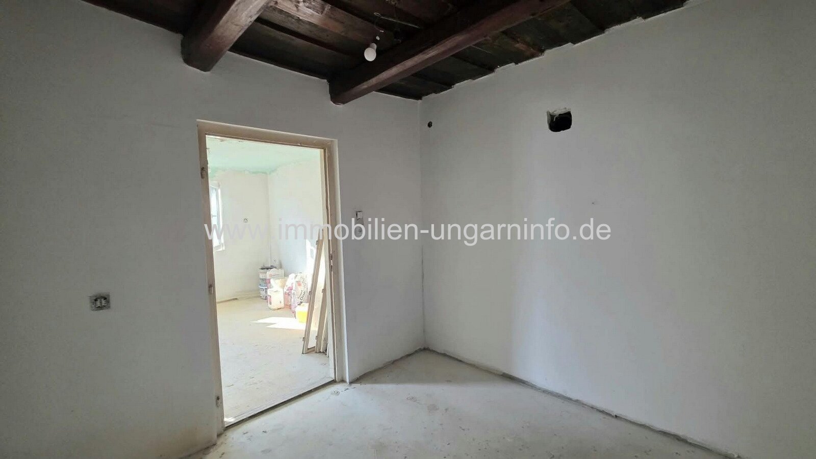 Einfamilienhaus in Tapsony, das derzeit renoviert wird, zu verkaufen
