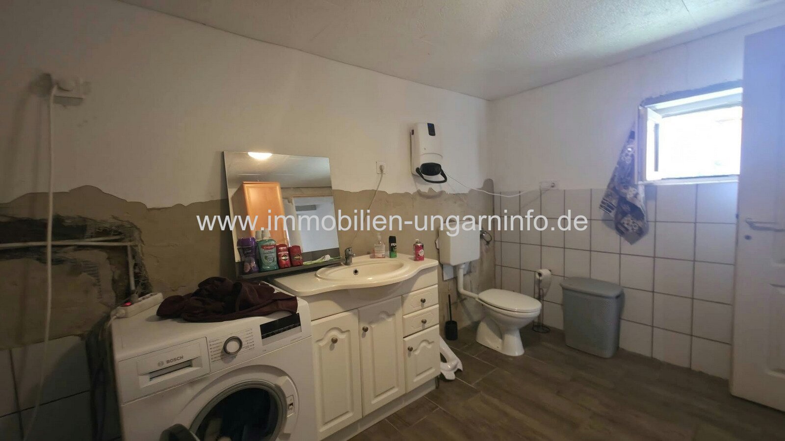 In Somogyszentpál steht ein teilweise renoviertes Einfamilienhaus mit großem Grundstück zum Verkauf