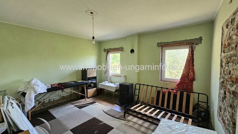 Zwei Häuser zum Preis von einem in der Nähe des Plattensees