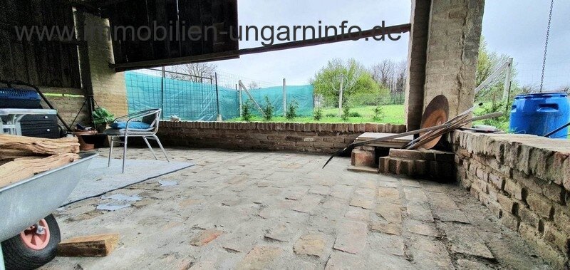 2 Einfamilienhäuser zu einem Preis in der Region Kaposvár zu verkaufen