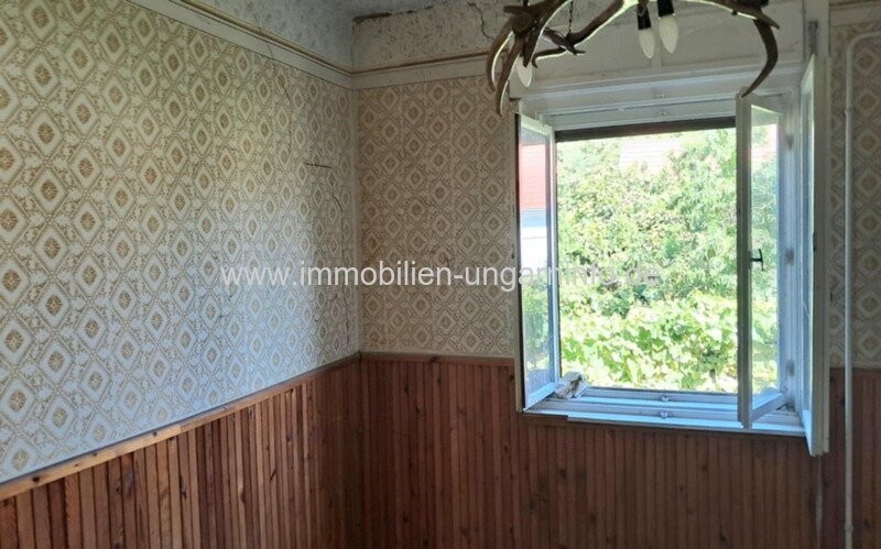 Familienhaus mit Nebengebäude und großem Grundstück im Komitat Somogy zu verkaufen