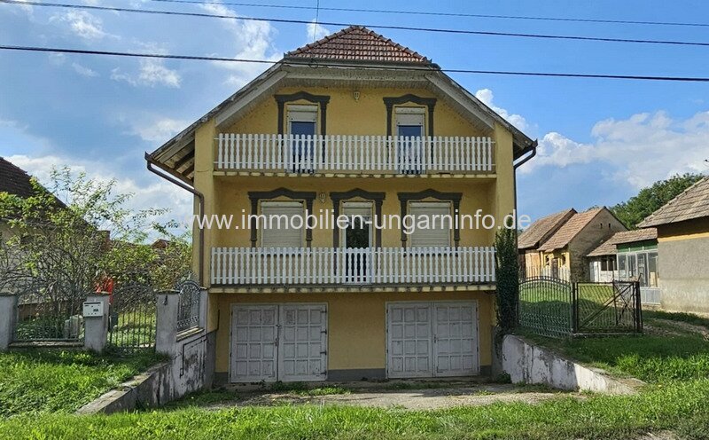 Familienhaus in einem ruhigen kleinen Dorf Umgebung des Plattensees