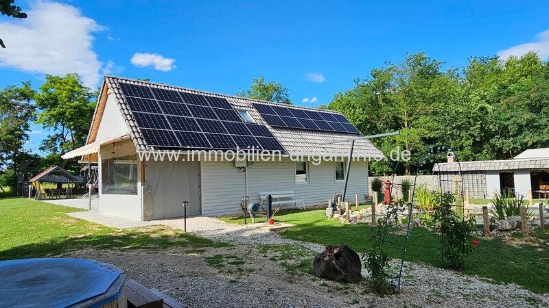 Waldhaus mit Appartements, Schwimmbad in der Nähe des Plattensees