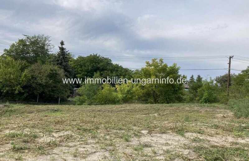 Baugrundstück zum Verkauf in der Nähe von Székesfehérvár