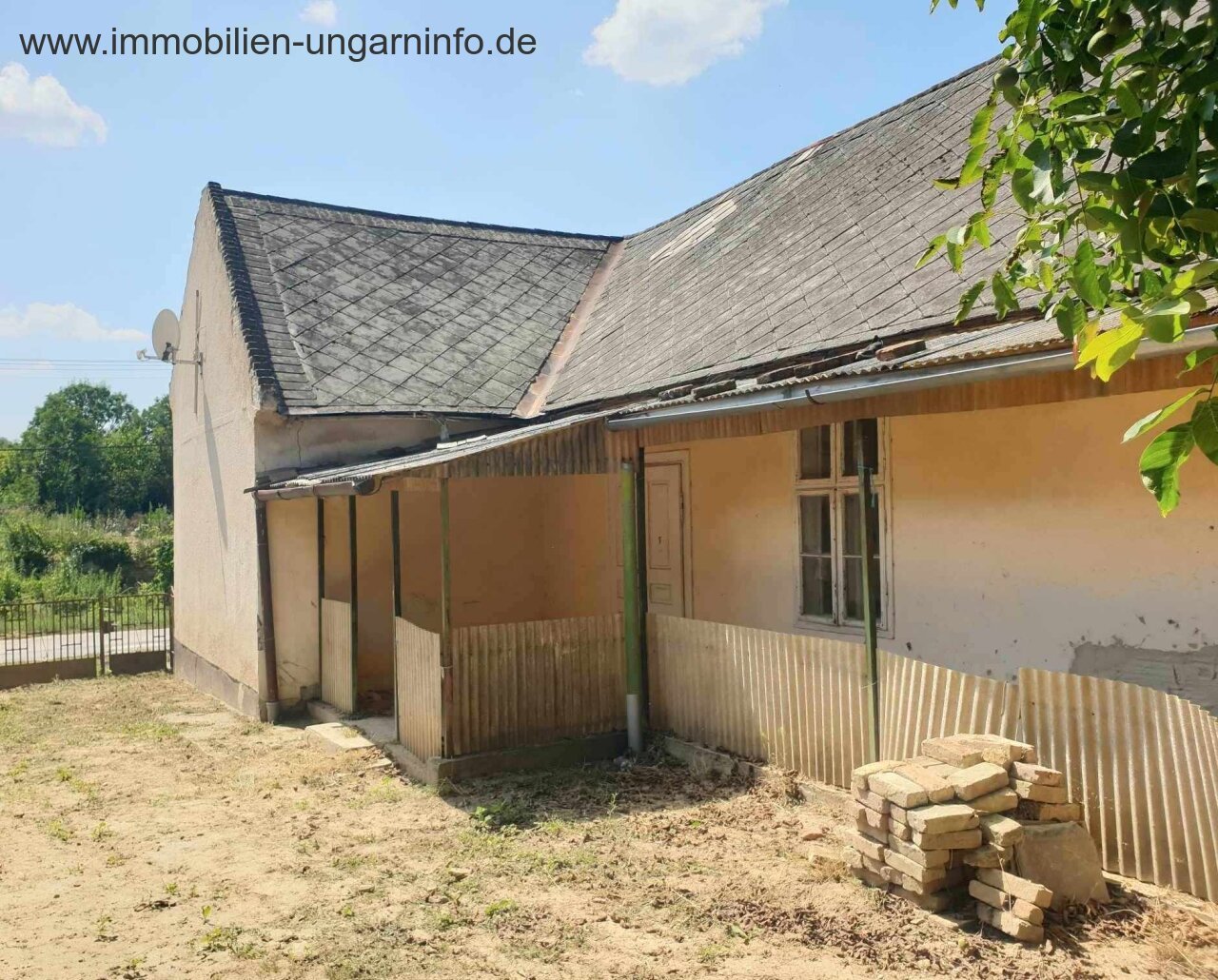 Einfamilienhaus zu verkaufen in einem kleinen Dorf 15 km vom Plattensee entfernt