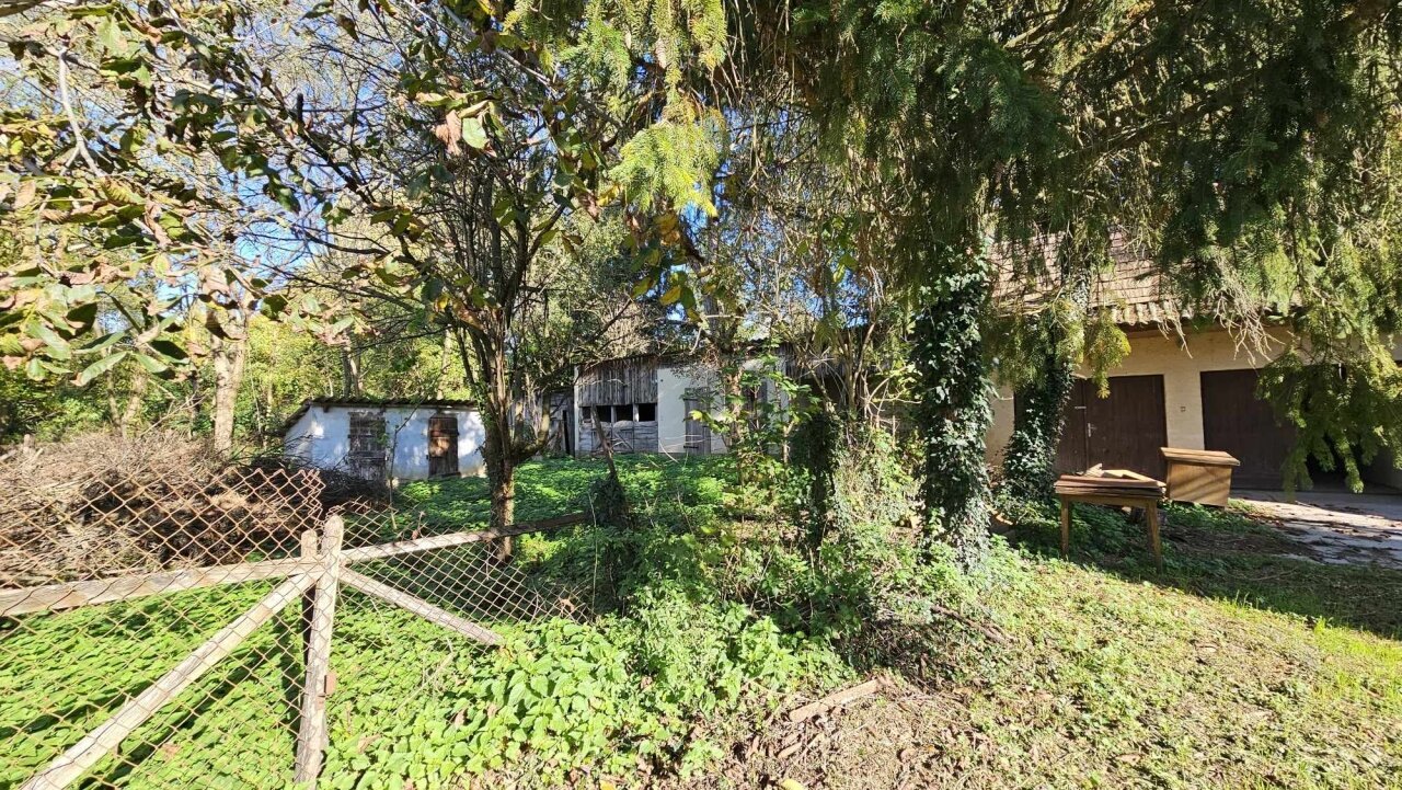 Einfamilienhaus mit großem Grundstück in einem Dorf südlich des Plattensees zu verkaufen