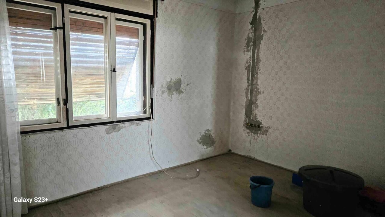 Teilweise renoviertes Einfamilienhaus im Krishna-Tal