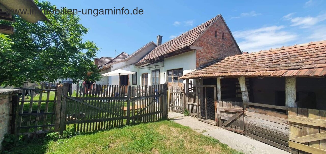 Detached house for sale south of Lake Balaton