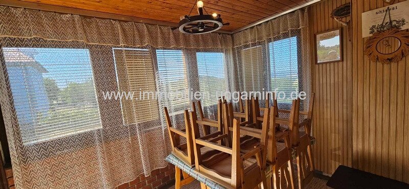 Auf der Nordseite des Plattensees in Rezi, Panorama-Weinberghäuschen zu verkaufen