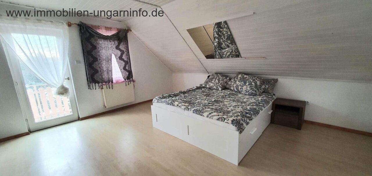 In Vonyarcvashegy, on the northern shore of Lake Balaton, 2-storey detached house for sale