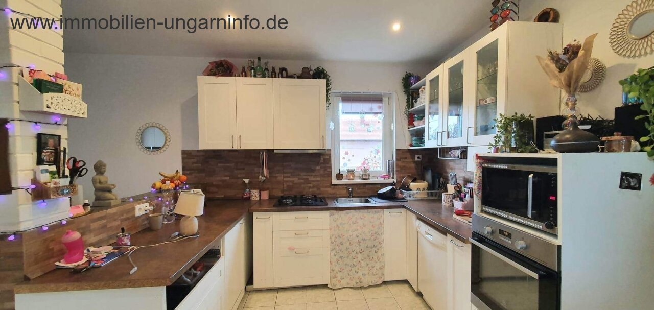 In Vonyarcvashegy, on the northern shore of Lake Balaton, 2-storey detached house for sale