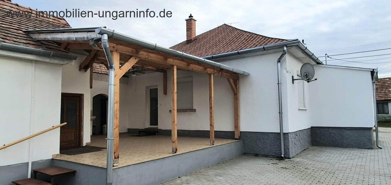 Renoviertes Einfamilienhaus 8 km südlich des Plattensees zu verkaufen