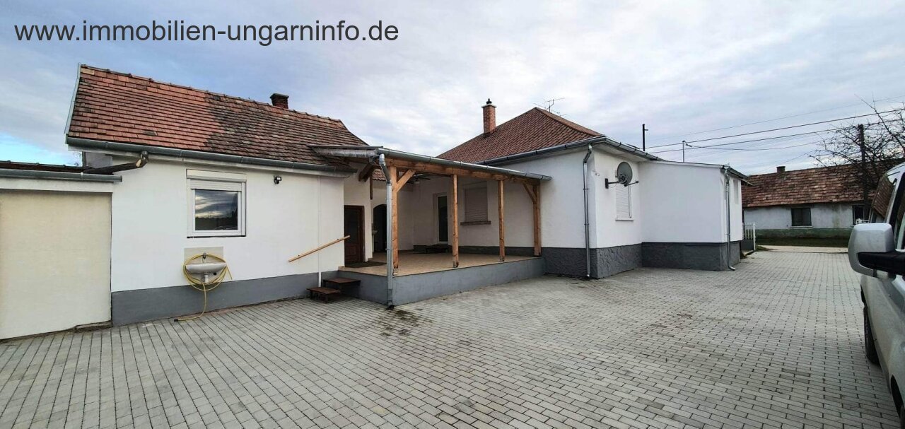 Renoviertes Einfamilienhaus 8 km südlich des Plattensees zu verkaufen