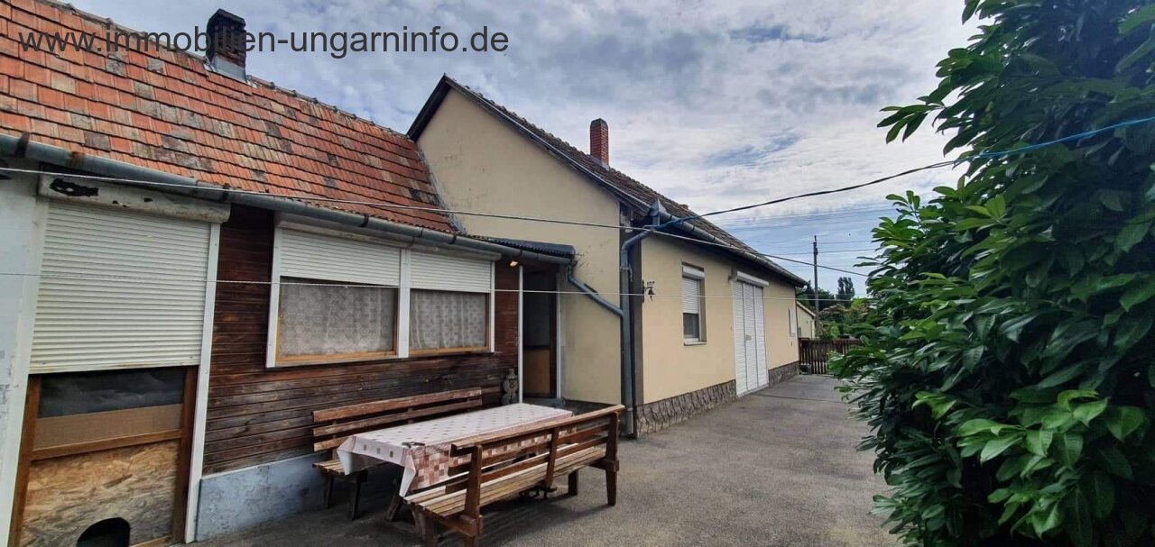 Detached house for sale south of Lake Balaton