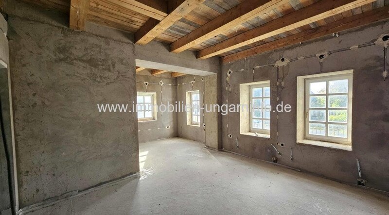 Familienhaus im Umbau mit 1 Hektar Grundstück im Komitat Somogy