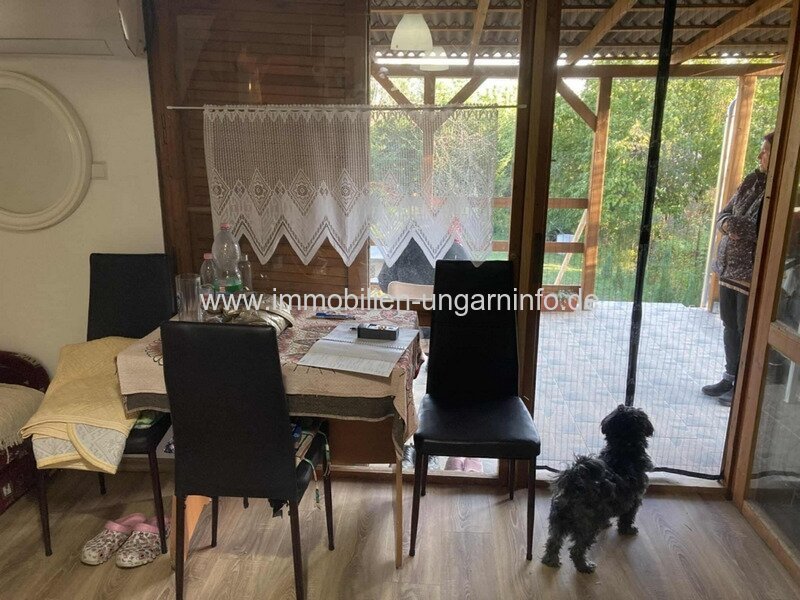 Alpines Wochenendhaus mit Grundstück mit Blick auf den Velence-See