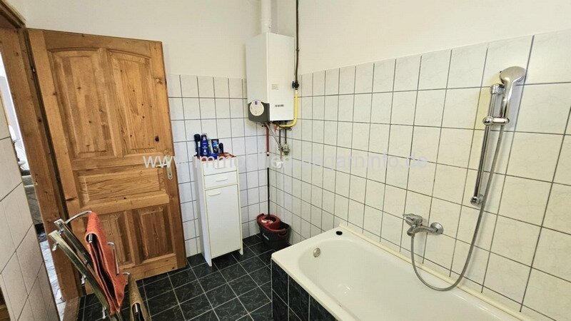 Neuartiges Einfamilienhaus in einer Kleinstadt am Plattensee zu verkaufen