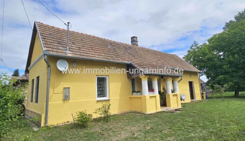 Somogy Vármegye: Einfamilienhaus mit großem Grundstück bei Plattensee zu verkaufen 