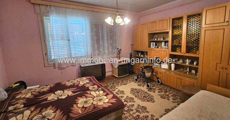 Einfamilienhaus mit Appartement zu verkaufen 12 km vom Plattensee in Marcali