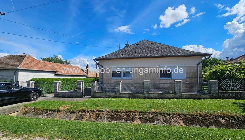 Einfamilienhaus mit 3 Schlafzimmern zu verkaufen in Marcali